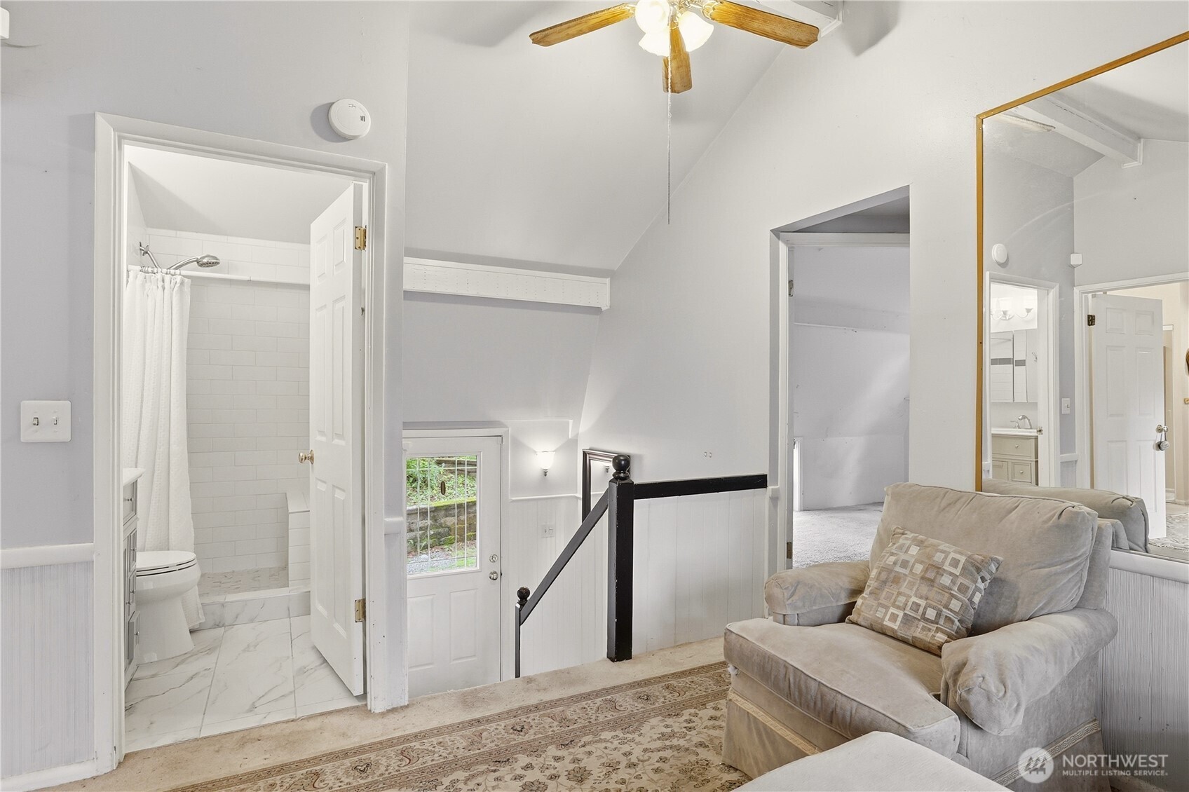 12404 NE 6th Place , Bellevue, WA 98005