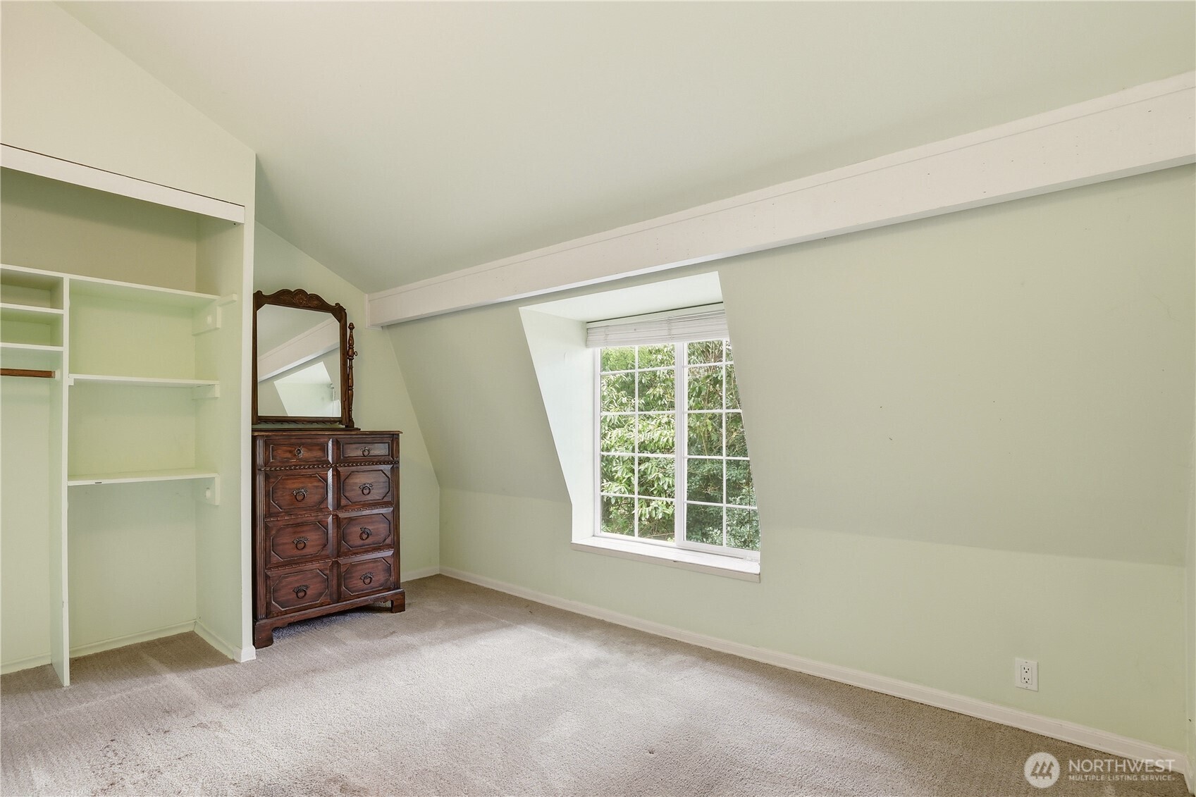 12404 NE 6th Place , Bellevue, WA 98005