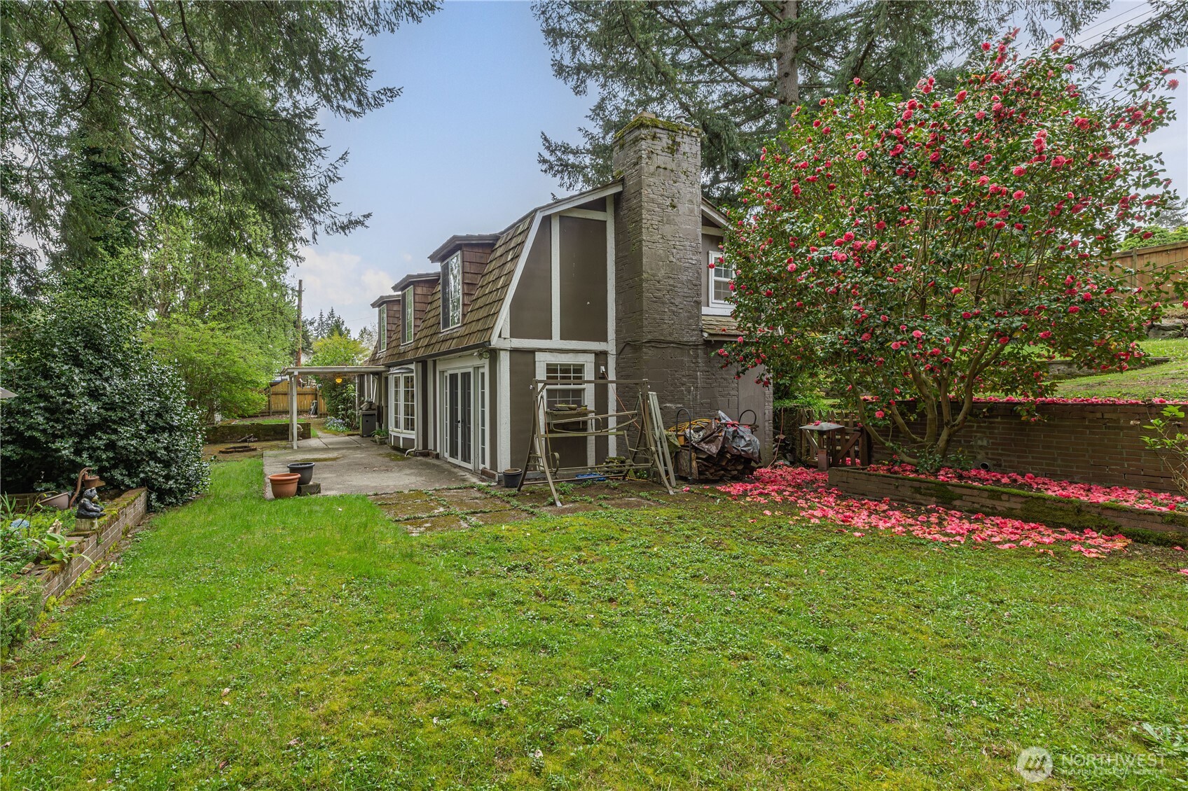 12404 NE 6th Place , Bellevue, WA 98005