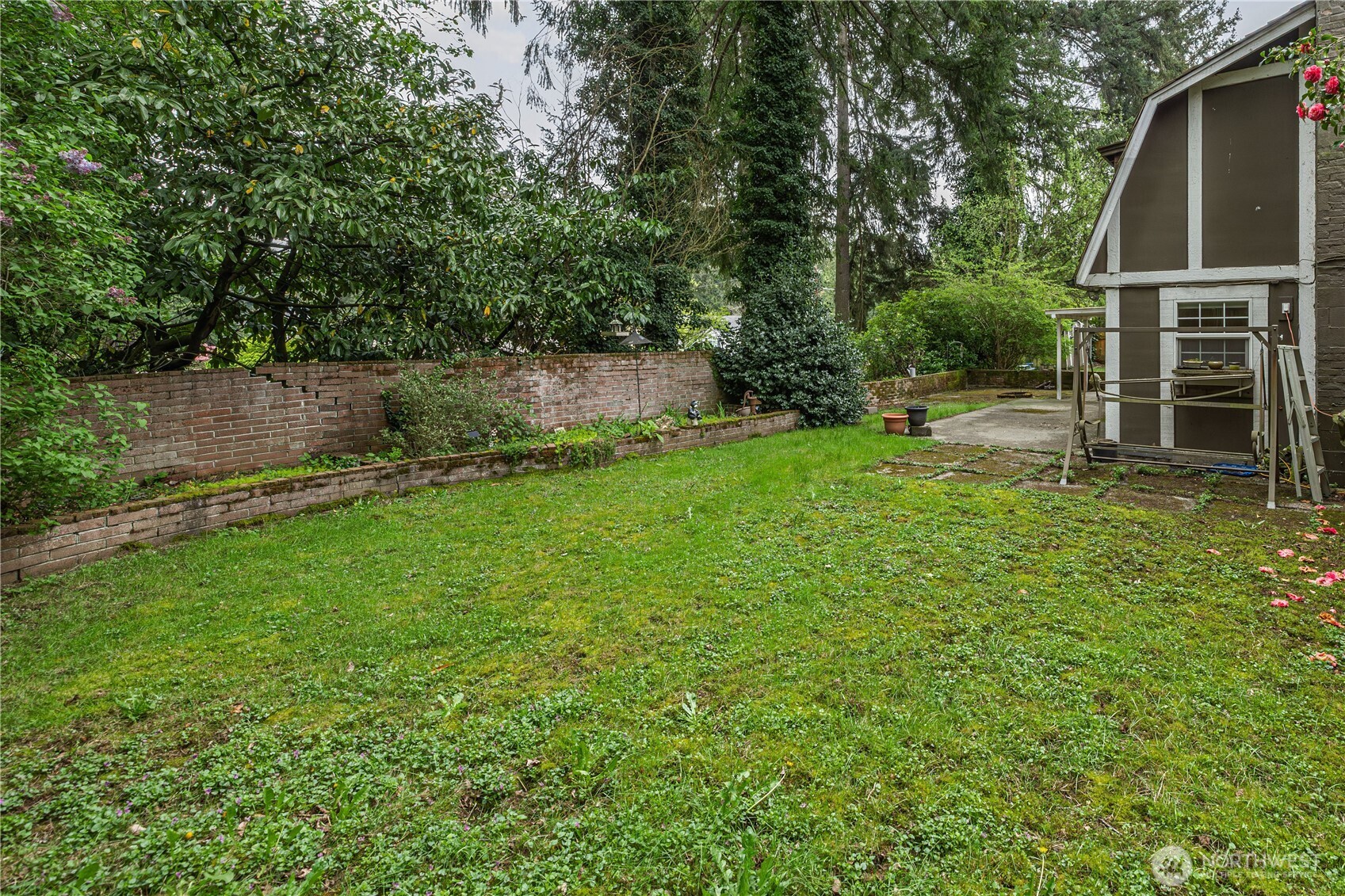 12404 NE 6th Place , Bellevue, WA 98005