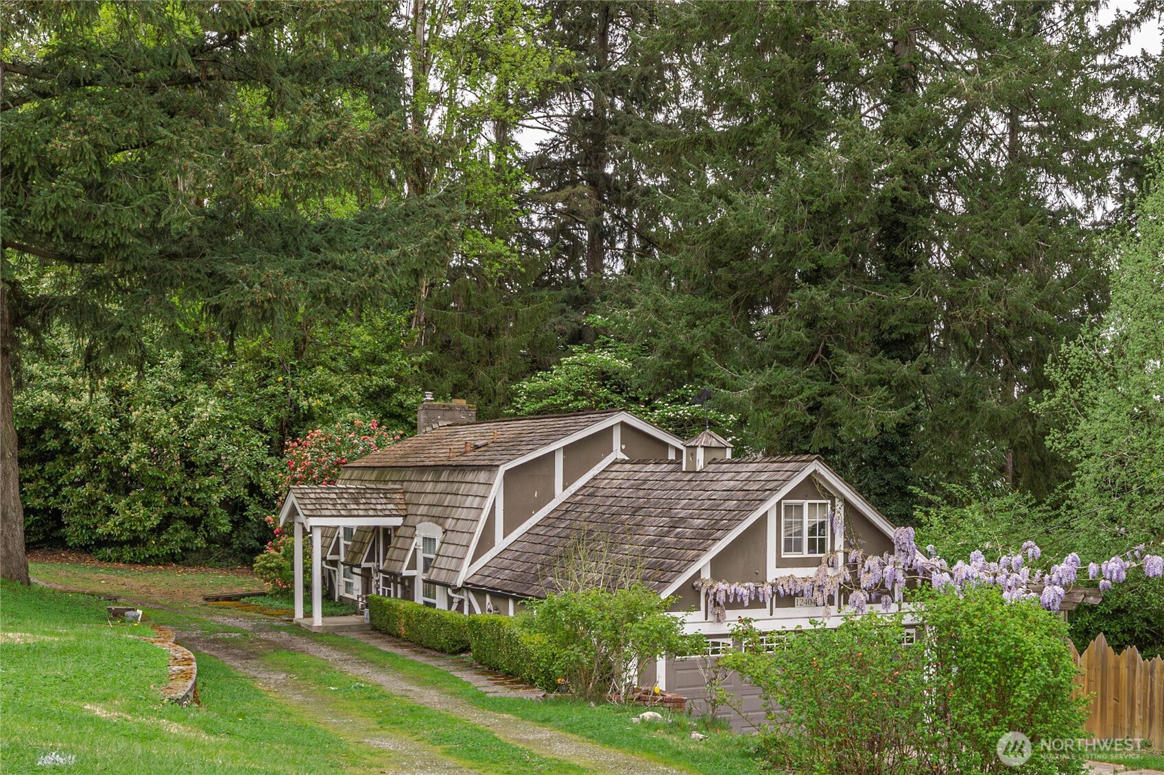 12404 NE 6th Place , Bellevue, WA 98005