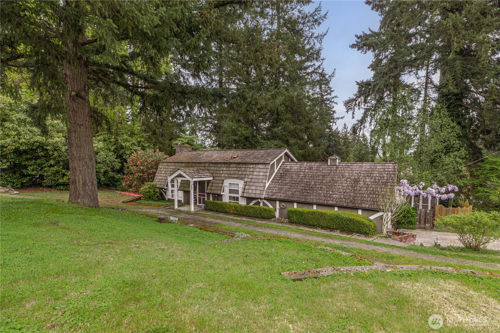 12404 NE 6th Place , Bellevue, WA 98005