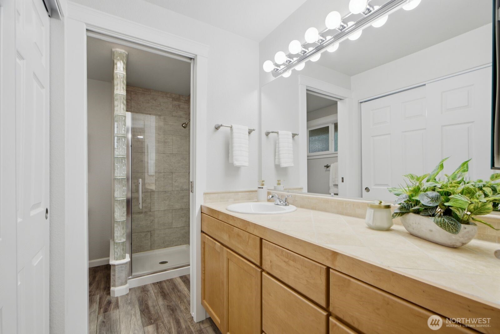 20210 107th Avenue NE, Bothell, WA 98011