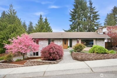 20210 107th Avenue NE, Bothell, WA 98011 - Photo 2