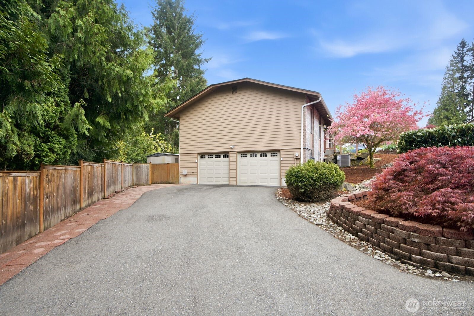 20210 107th Avenue NE, Bothell, WA 98011