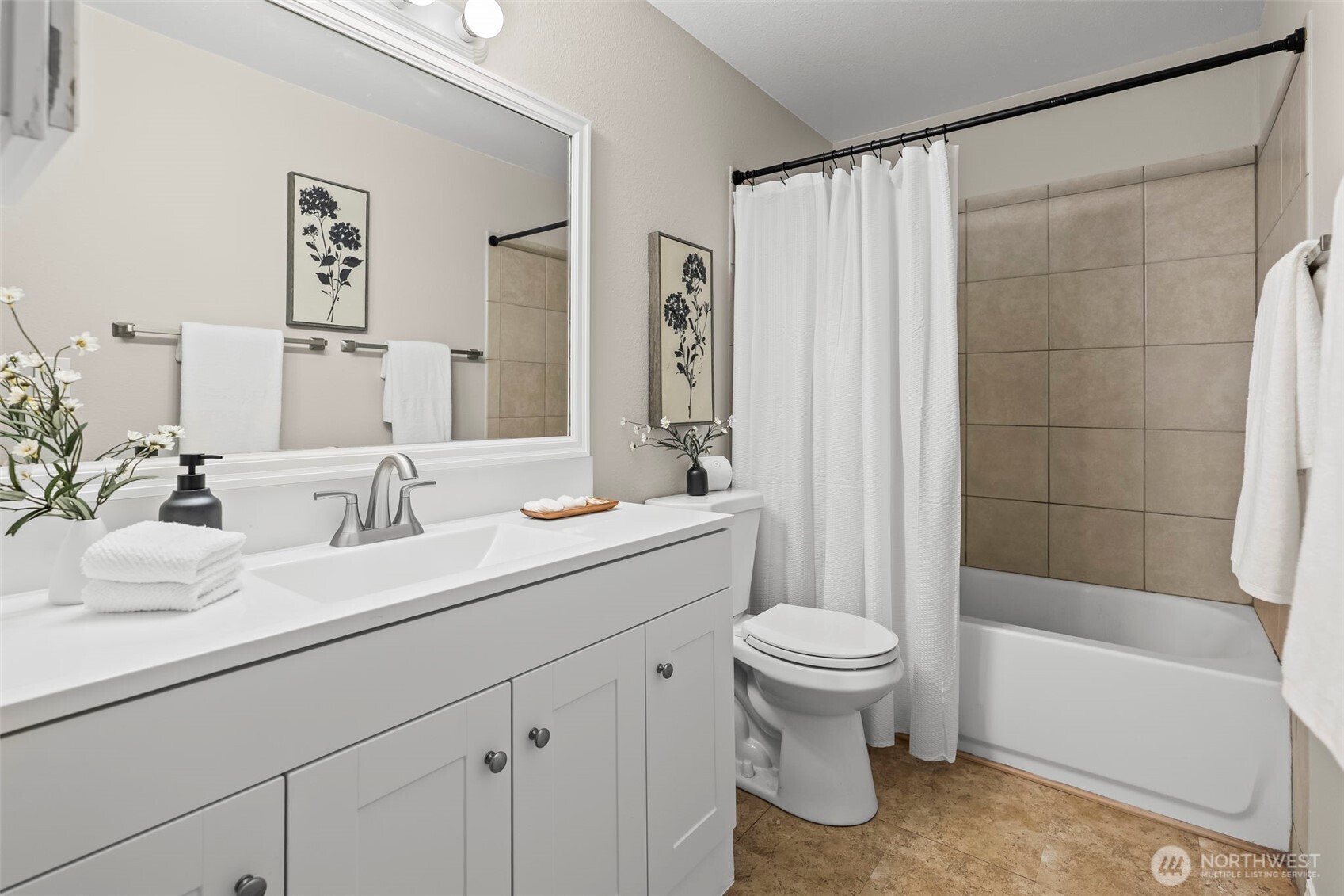296 298 North Shore Boulevard , Fox Island, WA 98333