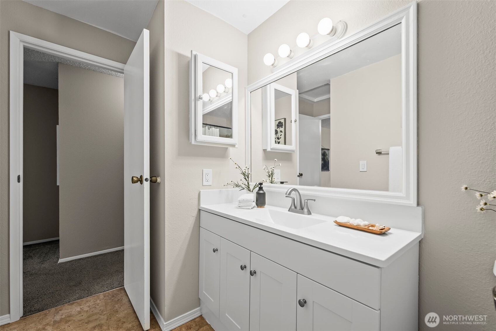296 298 North Shore Boulevard , Fox Island, WA 98333