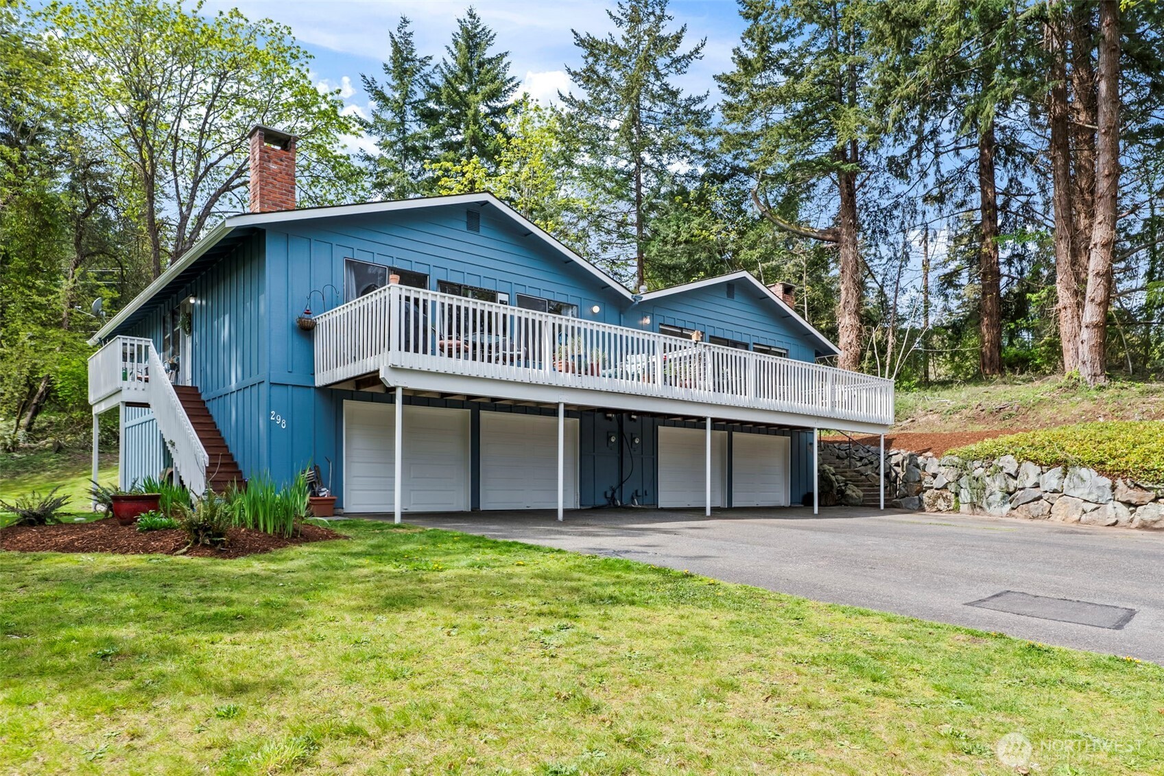 296 298 North Shore Boulevard , Fox Island, WA 98333