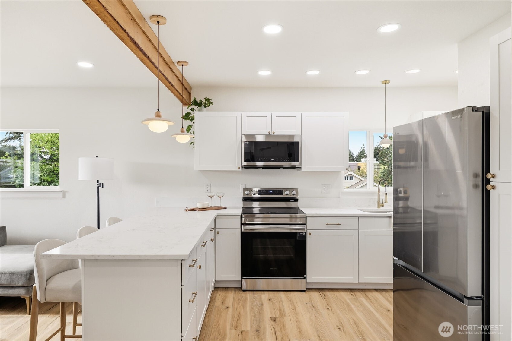424 S Wright Avenue , Tacoma, WA 98418