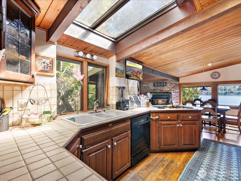 6418 E Mercer Way , Mercer Island, WA 98040