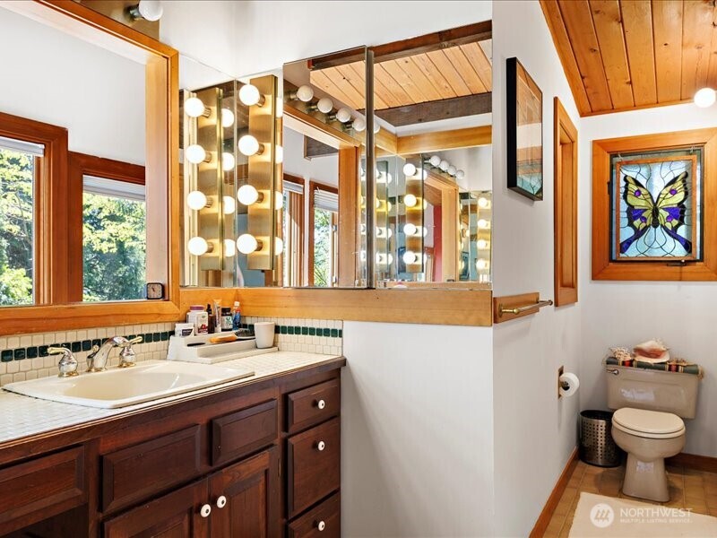 6418 E Mercer Way , Mercer Island, WA 98040