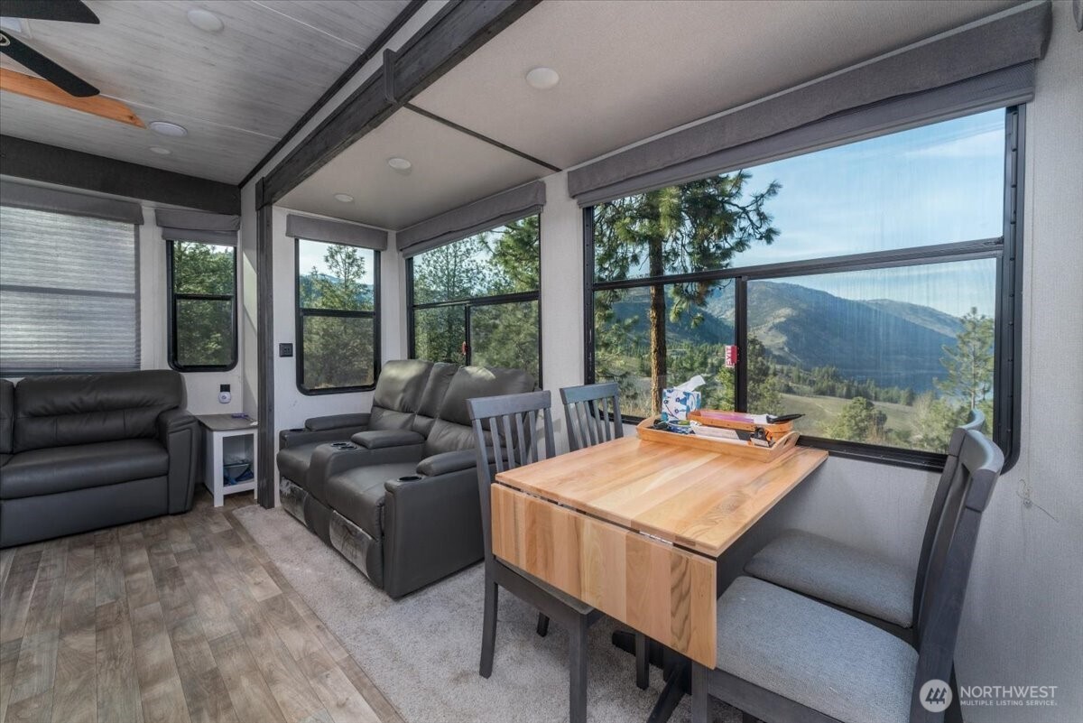 990 Upper Ridge Road , Chelan, WA 98816