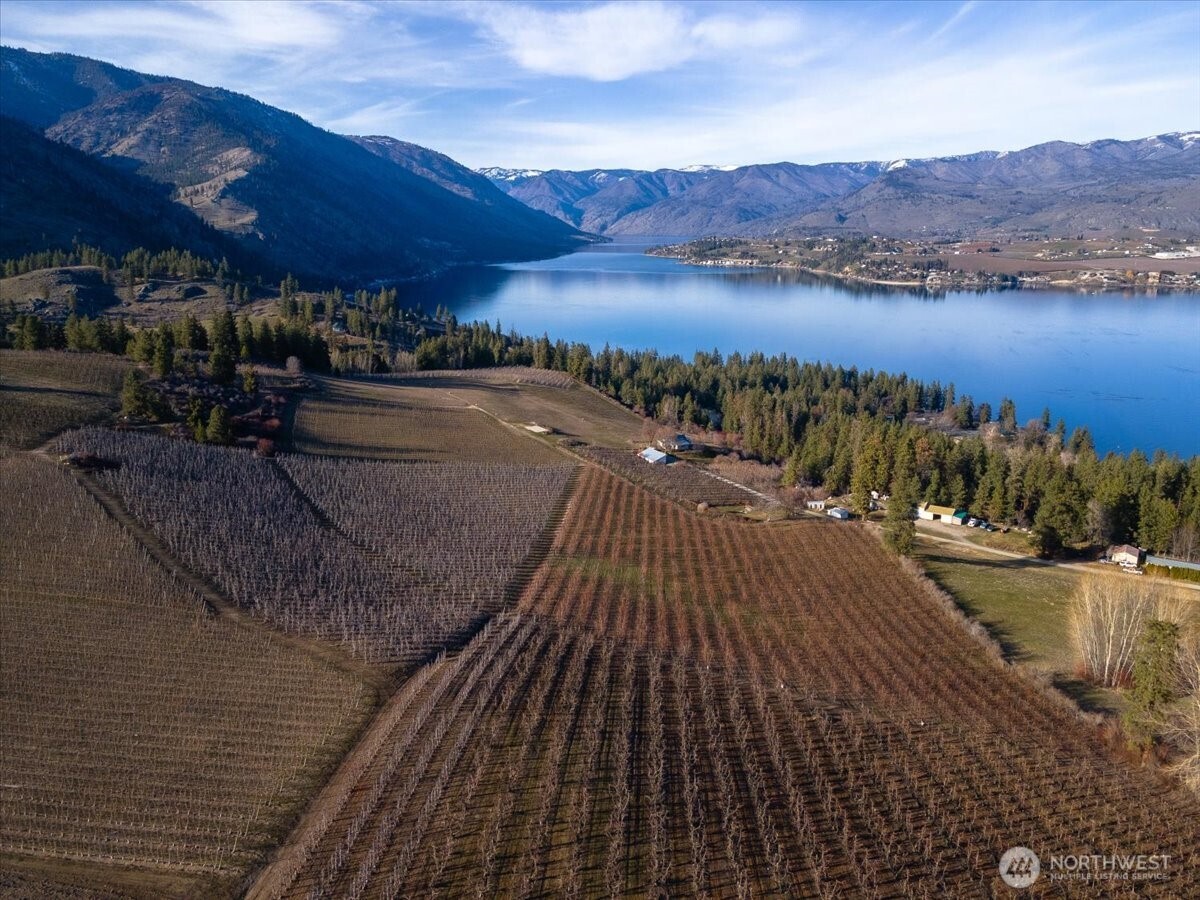 990 Upper Ridge Road , Chelan, WA 98816