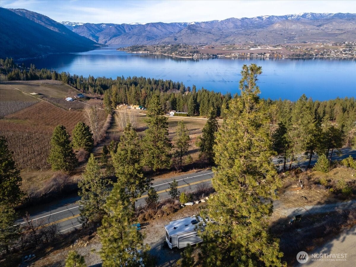 990 Upper Ridge Road , Chelan, WA 98816