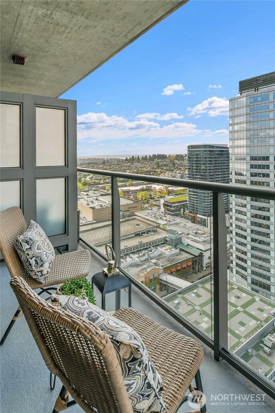 650 Bellevue Way NE #2808, Bellevue, WA 98004