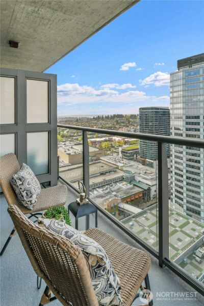 650 Bellevue Way NE #2808, Bellevue, WA 98004 - Photo 12
