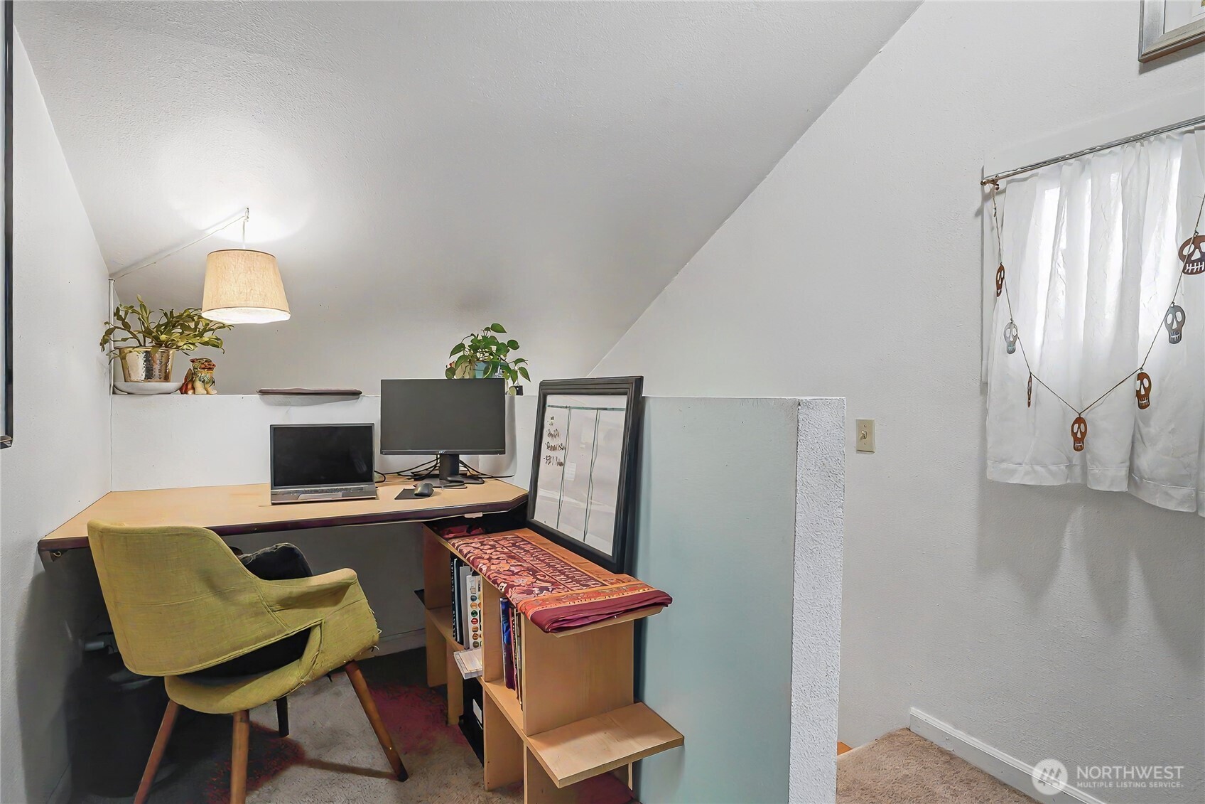 612 N Oakes Street , Tacoma, WA 98406