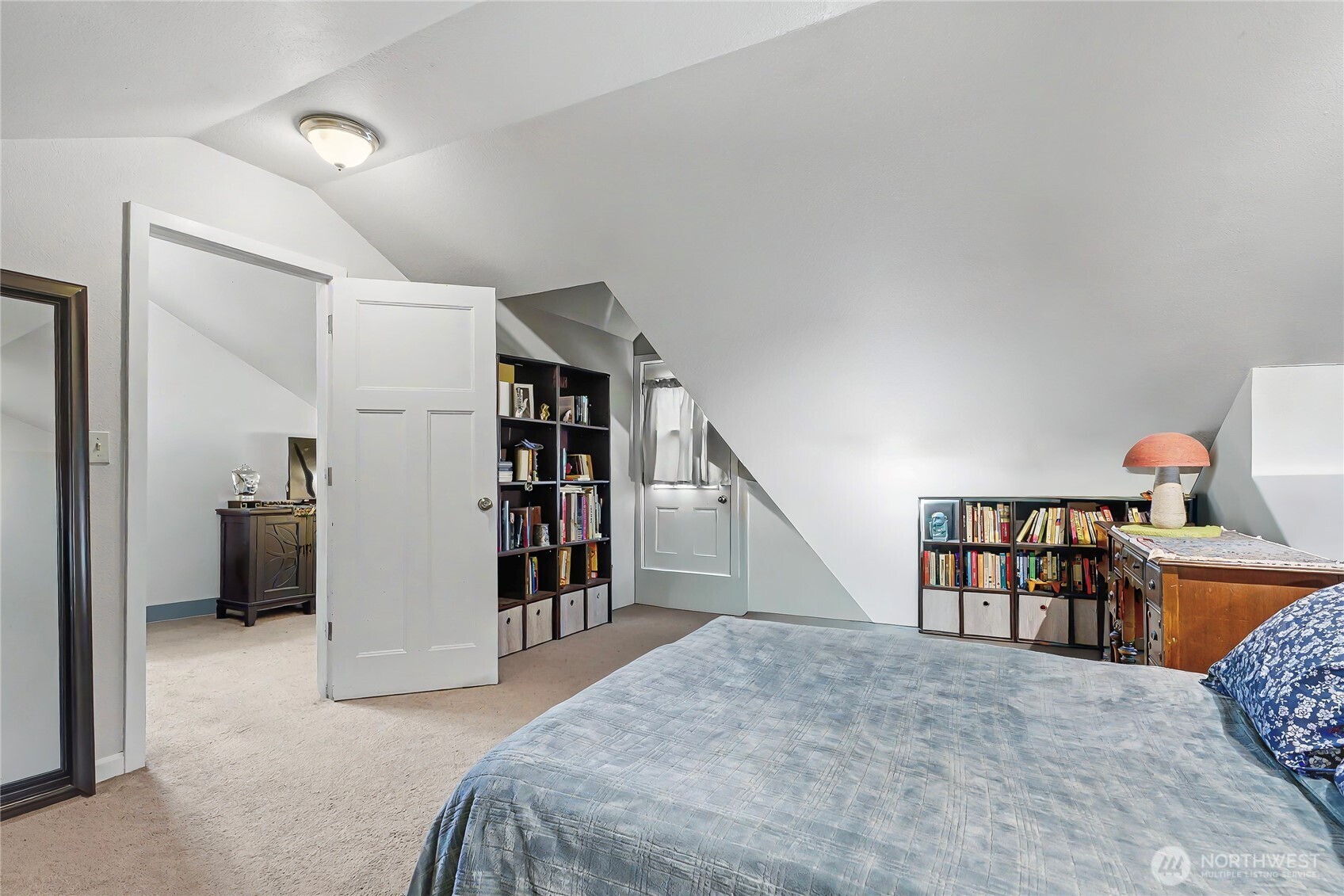 612 N Oakes Street , Tacoma, WA 98406