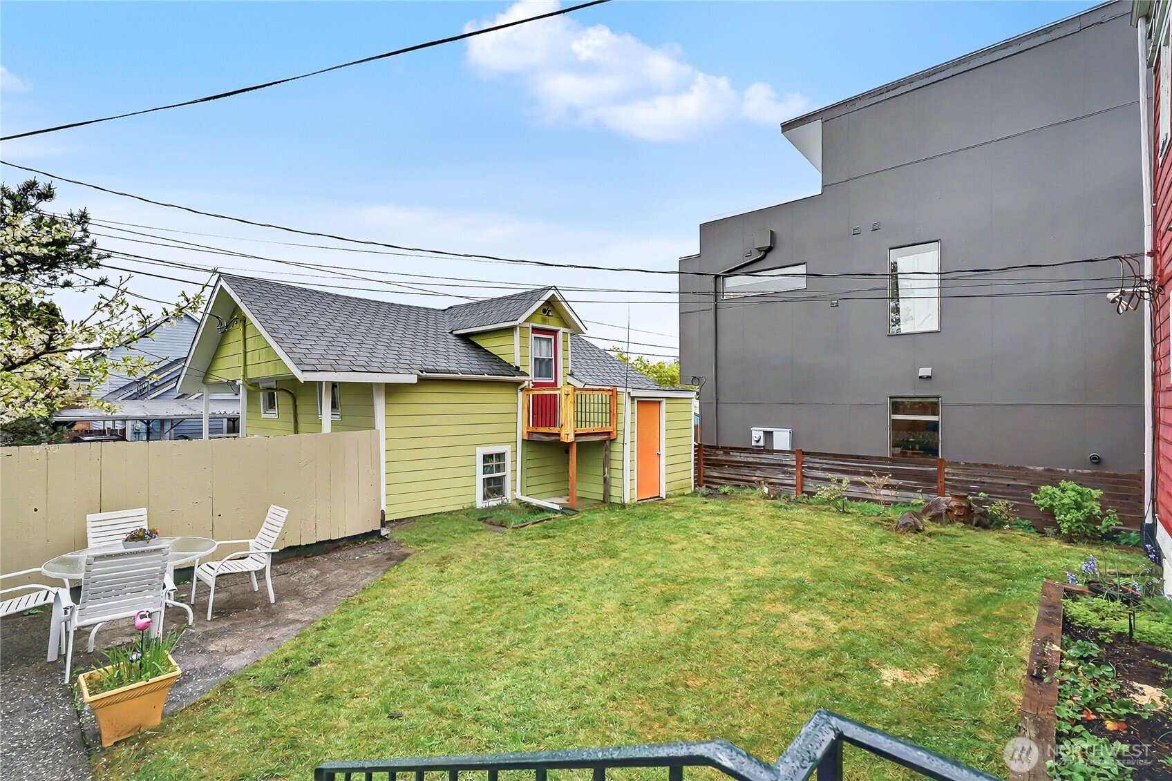 612 N Oakes Street , Tacoma, WA 98406