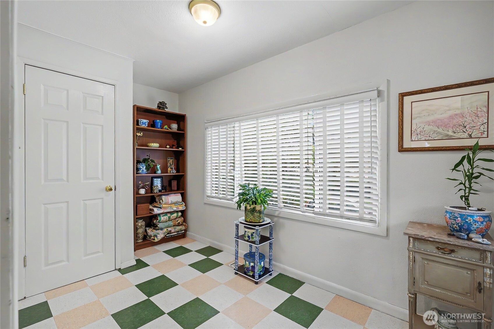 612 N Oakes Street , Tacoma, WA 98406