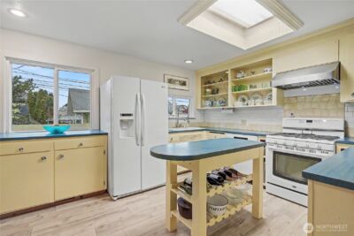 612 N Oakes Street , Tacoma, WA 98406 - Photo 9