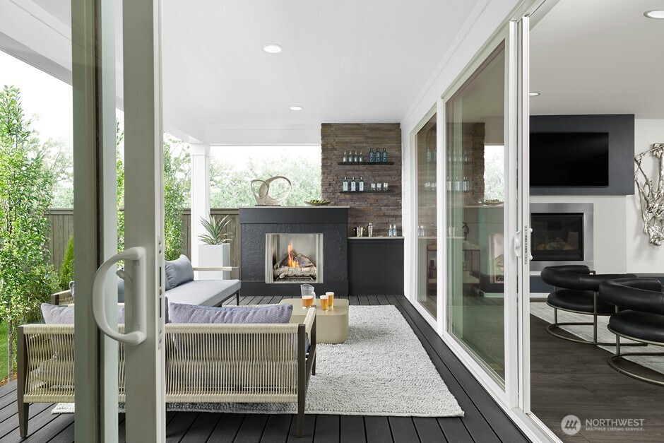 12443 NE 157th Place , Woodinville, WA 98072