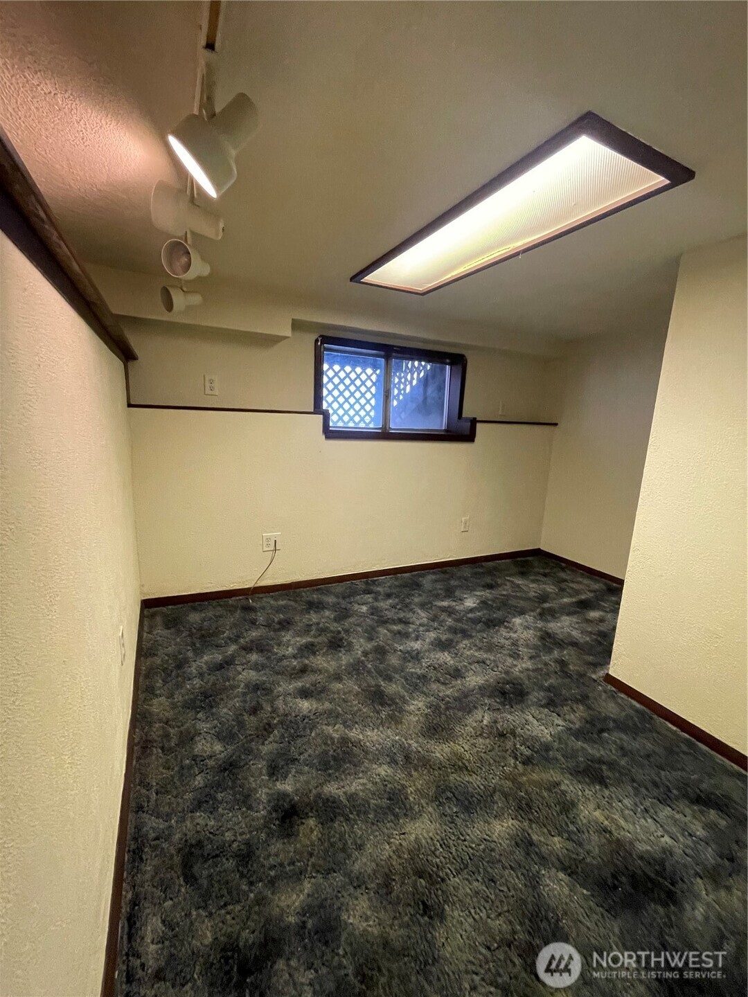 9022 36th Avenue SW, Seattle, WA 98126