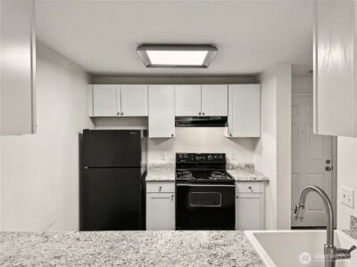 10501 8th Avenue NE #128, Seattle, WA 98125 - Photo 15