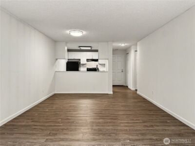 10501 8th Avenue NE #128, Seattle, WA 98125 - Photo 9