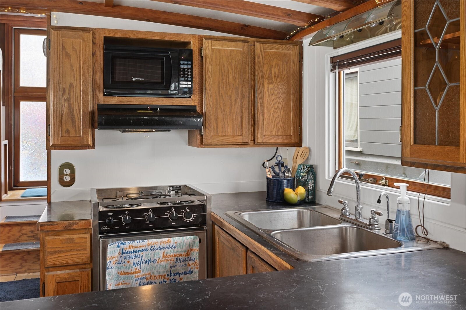 2143 N Northlake Way #47, Seattle, WA 98103