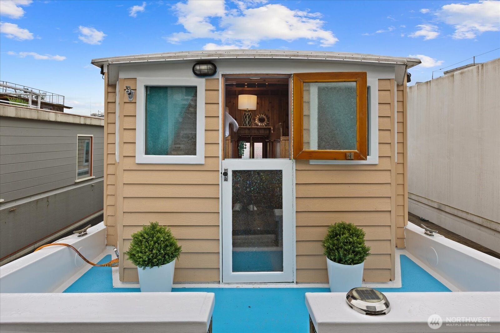 2143 N Northlake Way #47, Seattle, WA 98103