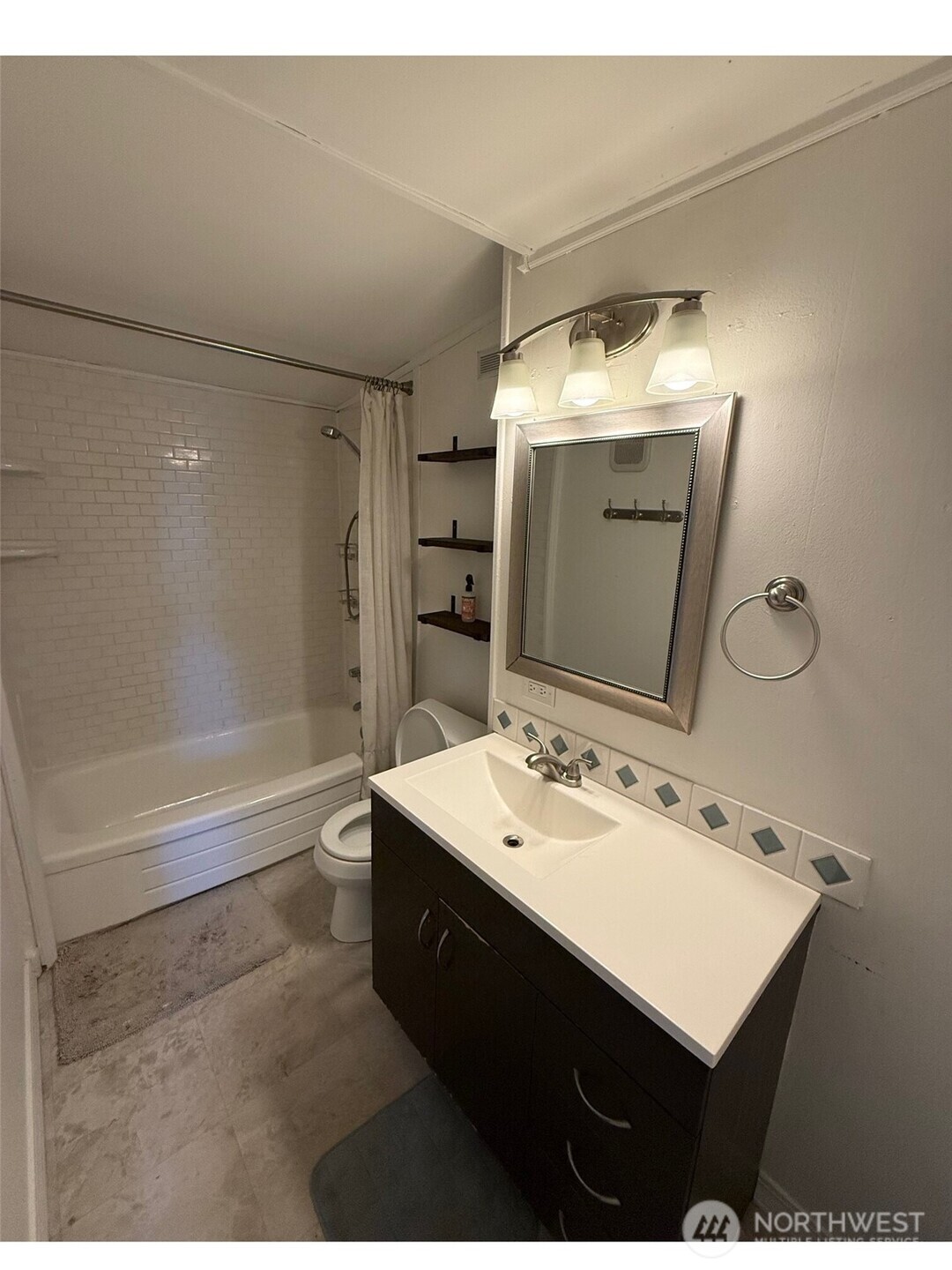 1302 E Broad Street , Mount Vernon, WA 98274
