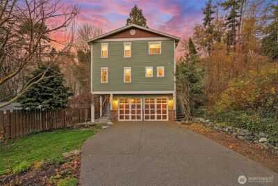 902 Madrona Beach Road , Camano Island, WA 98282