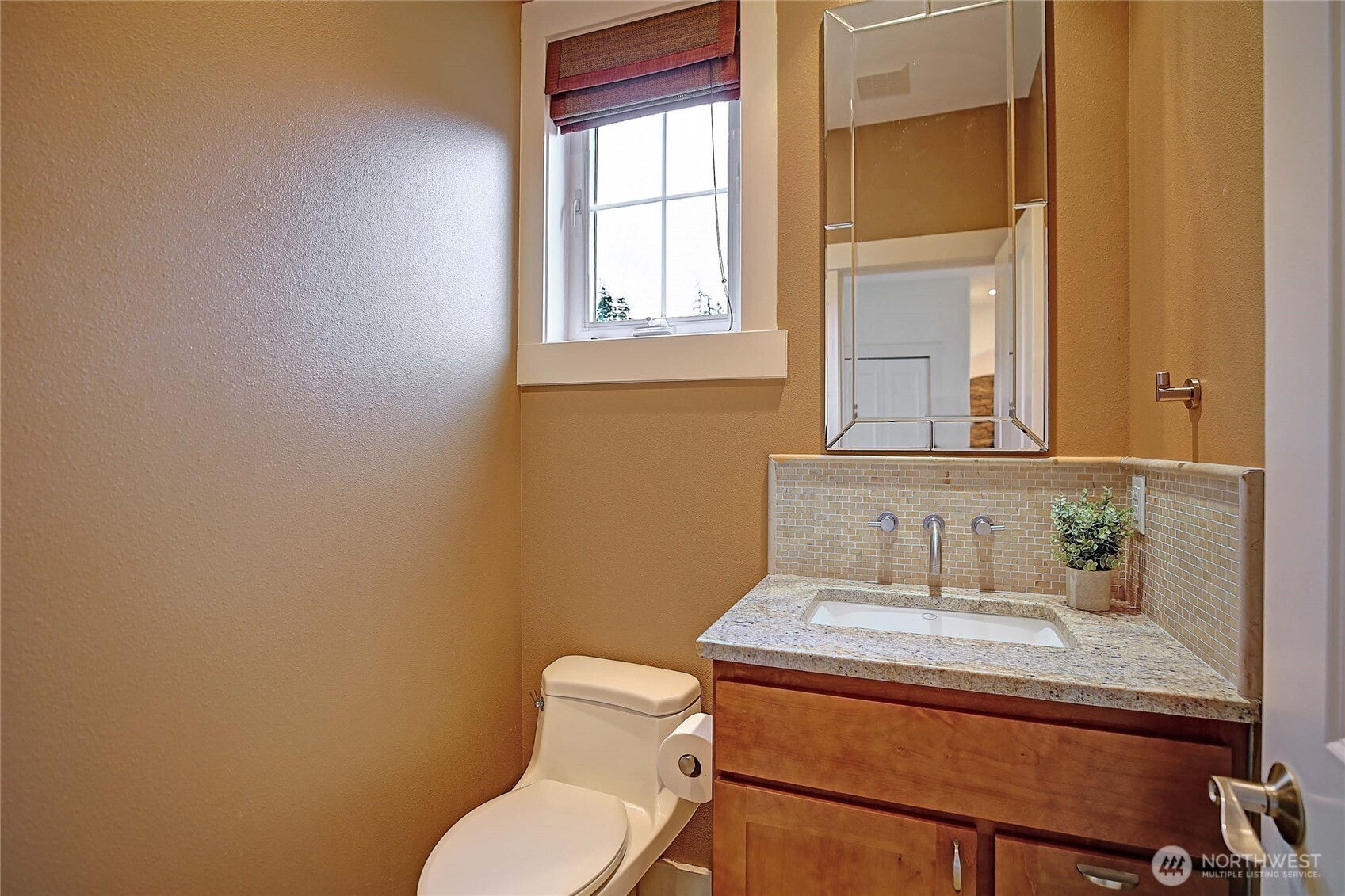902 Madrona Beach Road , Camano Island, WA 98282