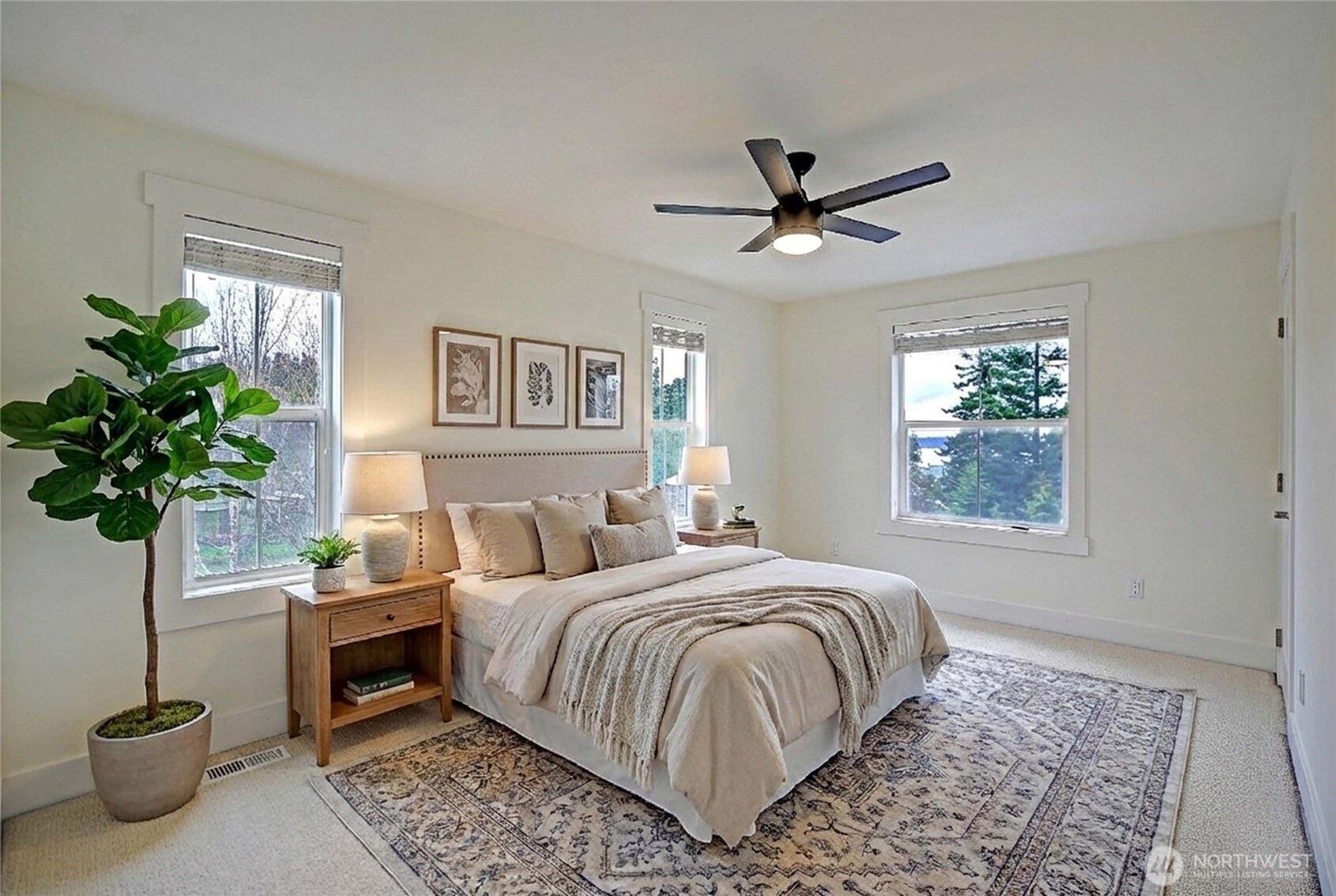 902 Madrona Beach Road , Camano Island, WA 98282