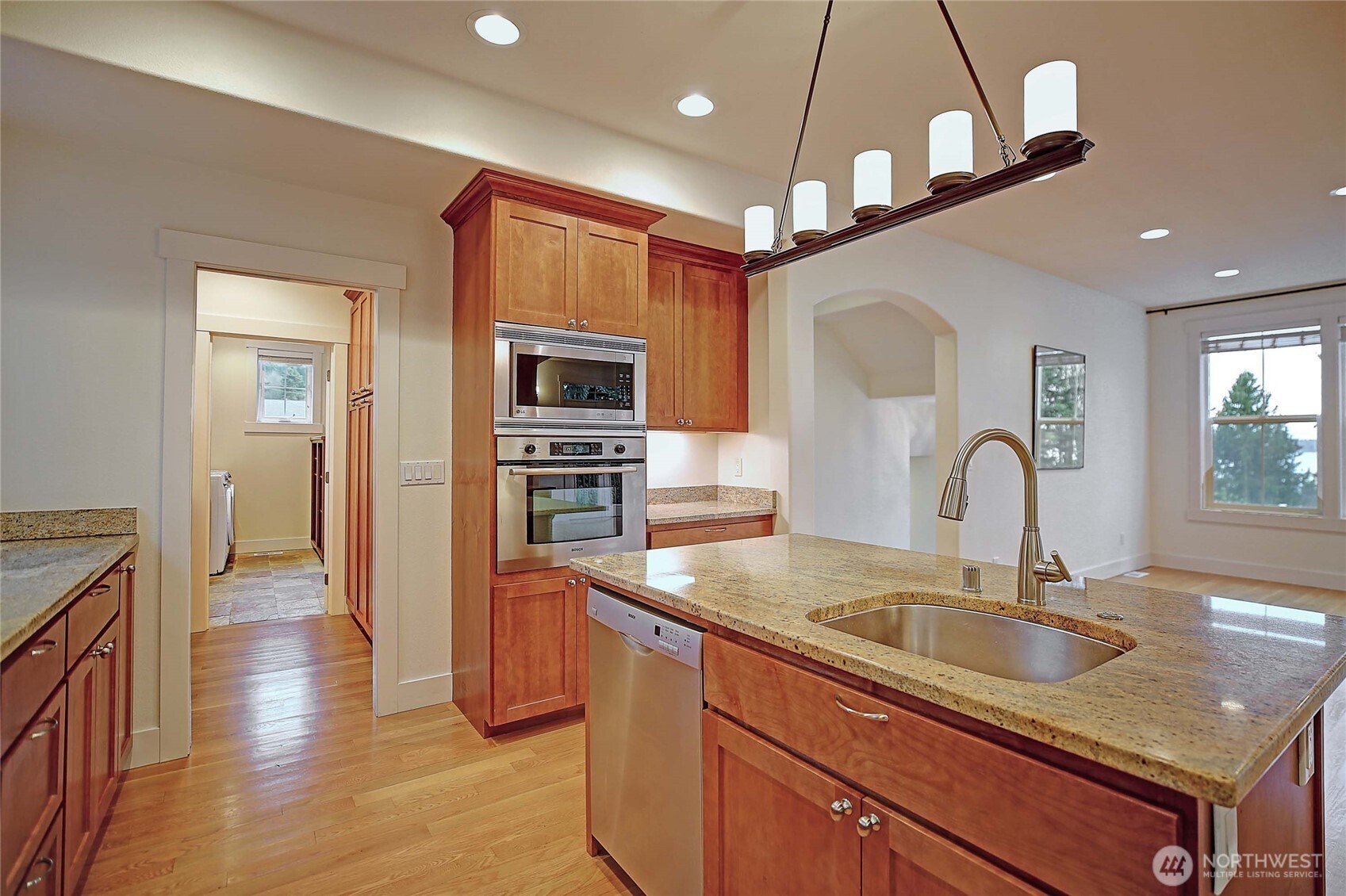 902 Madrona Beach Road , Camano Island, WA 98282