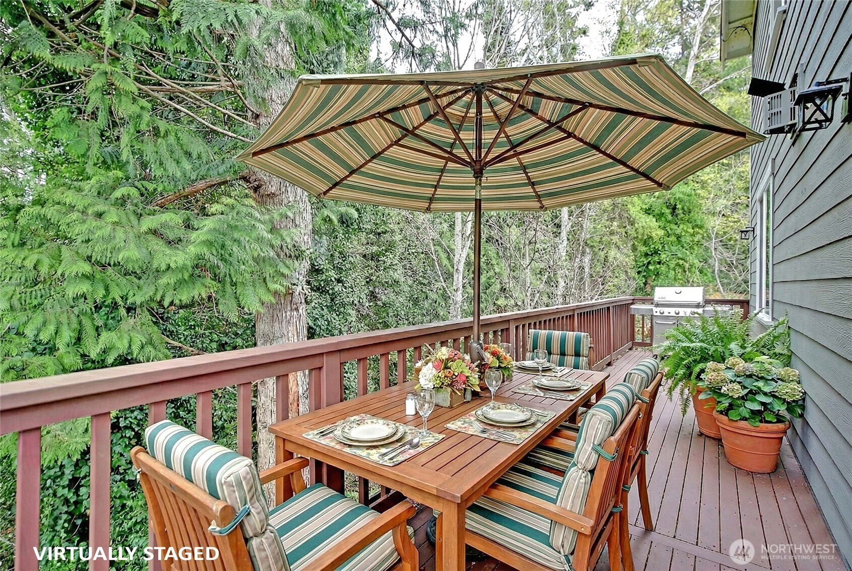 902 Madrona Beach Road , Camano Island, WA 98282