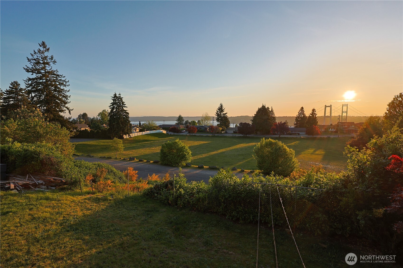 1310 N Heatherwood W, Tacoma, WA 98406