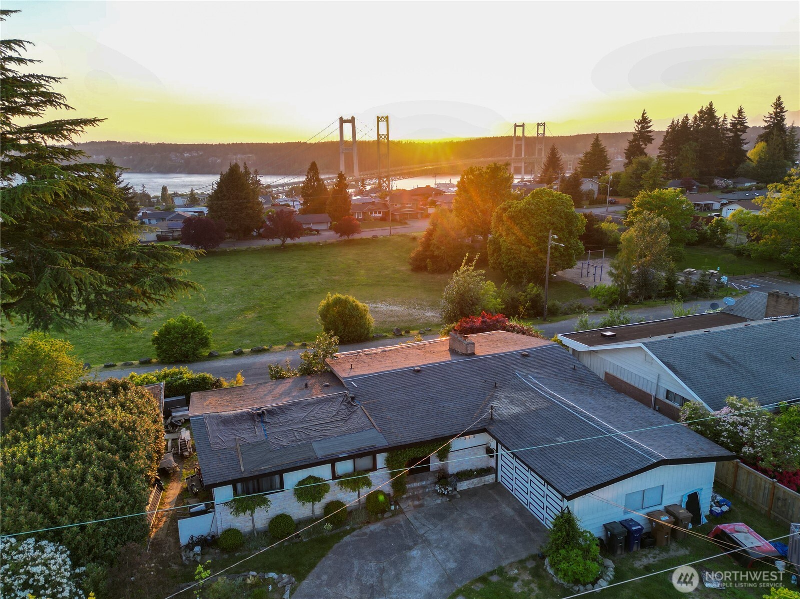1310 N Heatherwood W, Tacoma, WA 98406