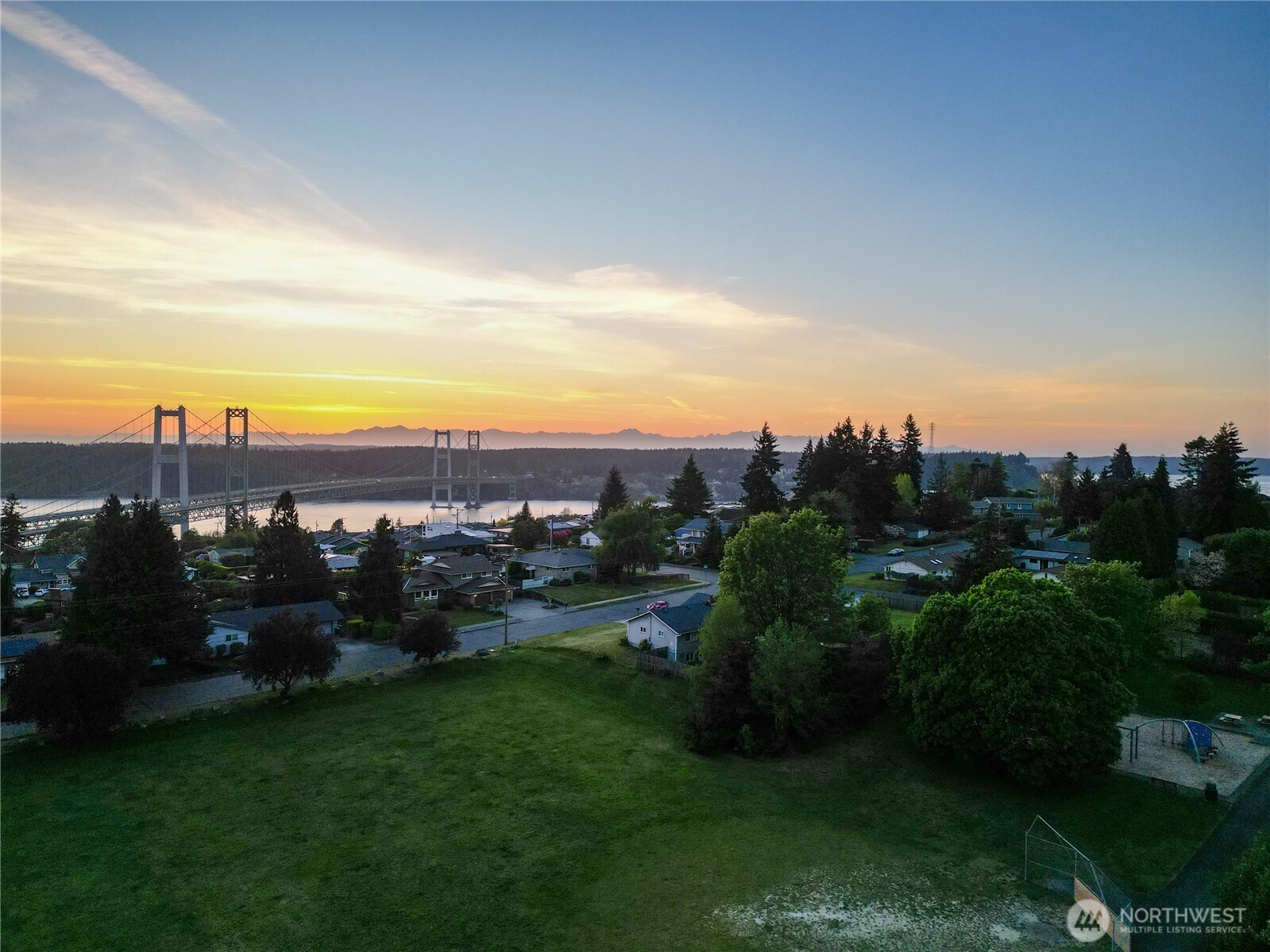 1310 N Heatherwood W, Tacoma, WA 98406