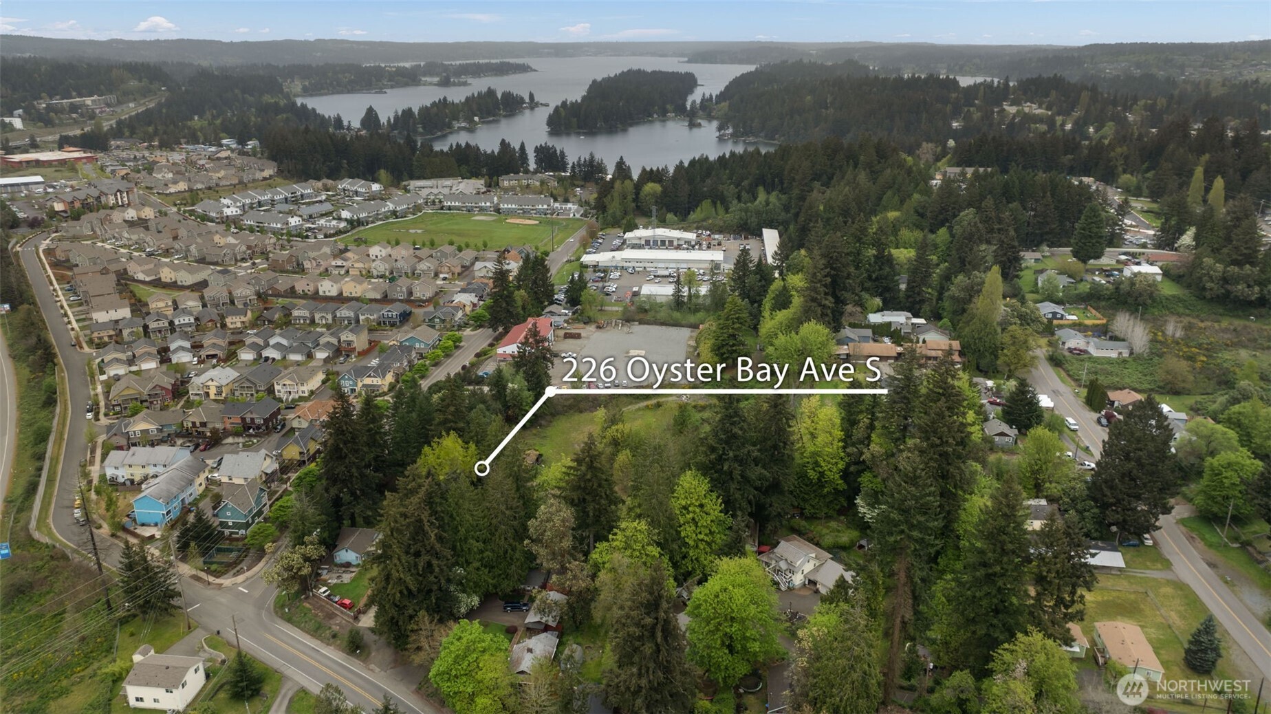 226 S Oyster Bay Ave , Bremerton, WA 98312