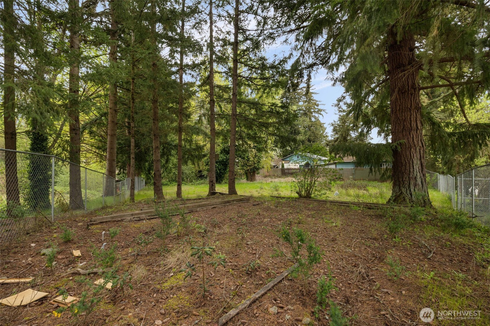 226 S Oyster Bay Ave , Bremerton, WA 98312
