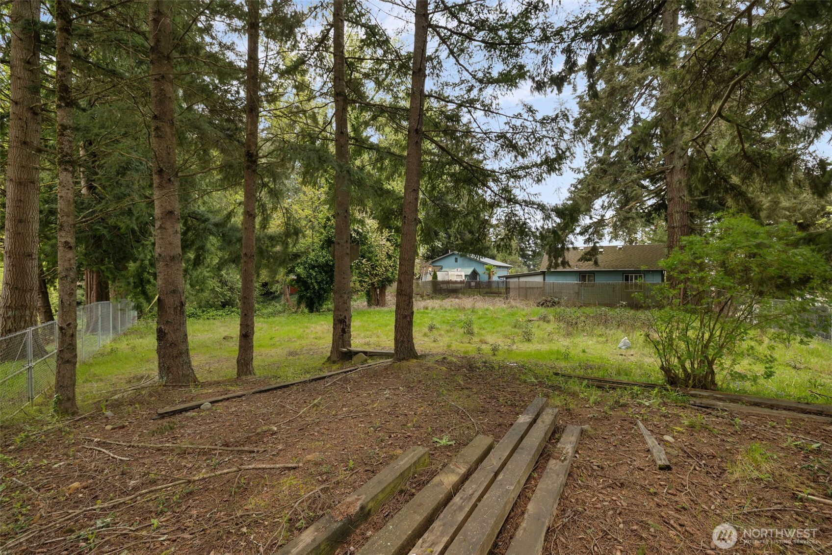 226 S Oyster Bay Ave , Bremerton, WA 98312