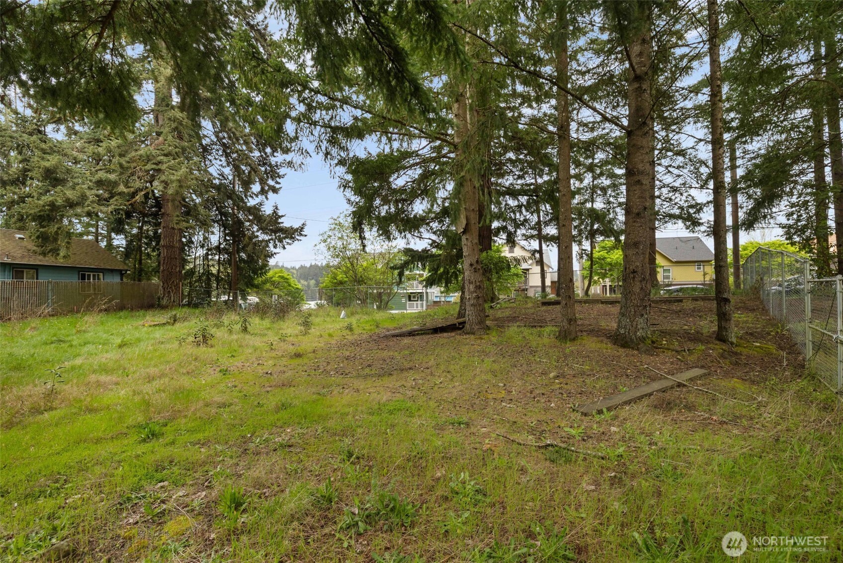 226 S Oyster Bay Ave , Bremerton, WA 98312
