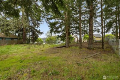 226 S Oyster Bay Ave , Bremerton, WA 98312 - Photo 9