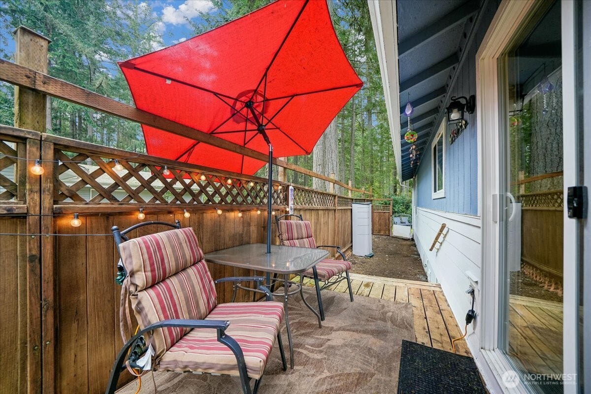 11222 Country Club Place , Anderson Island, WA 98303