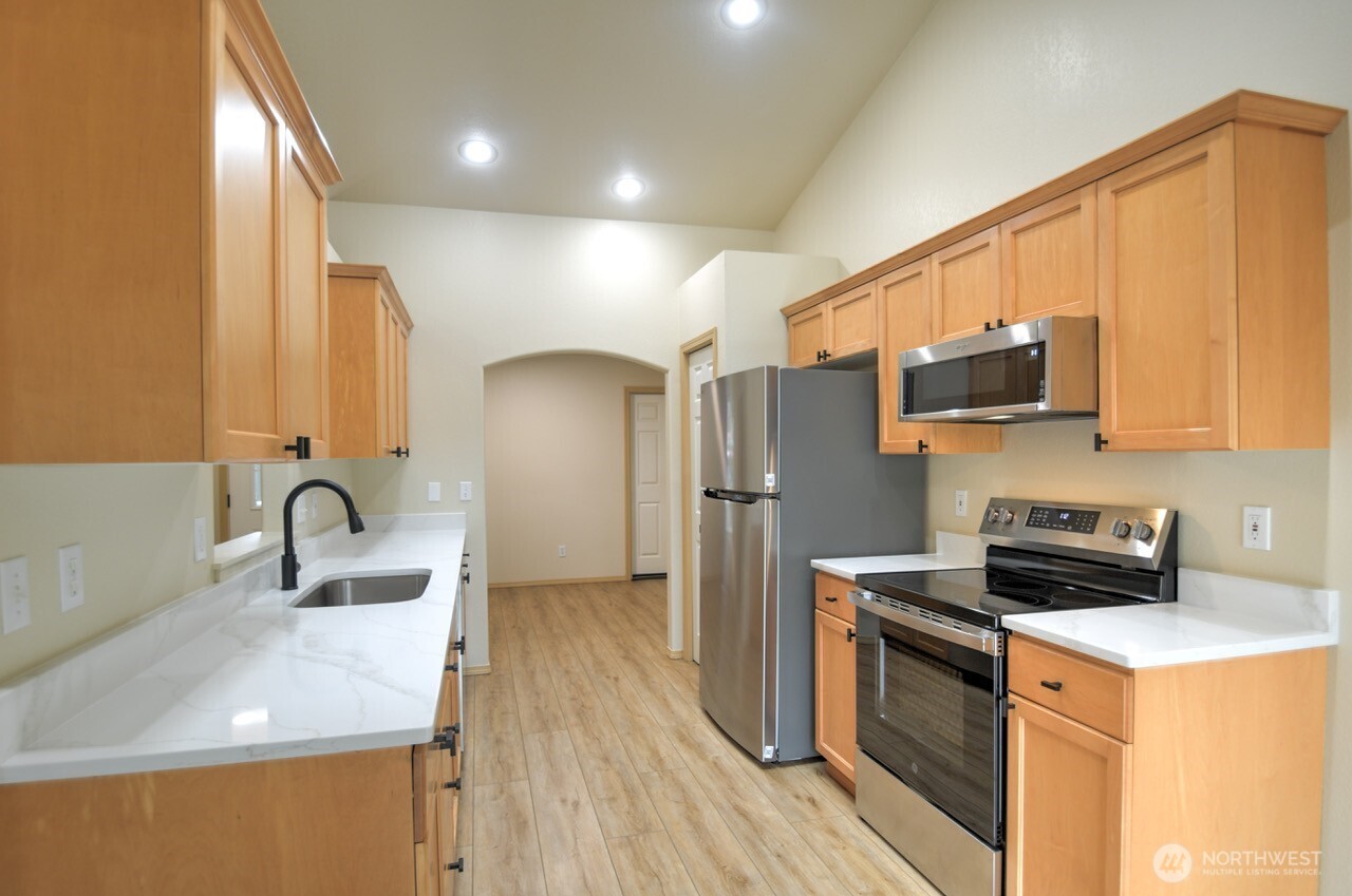 265 SE Valley View Way , Chehalis, WA 98532