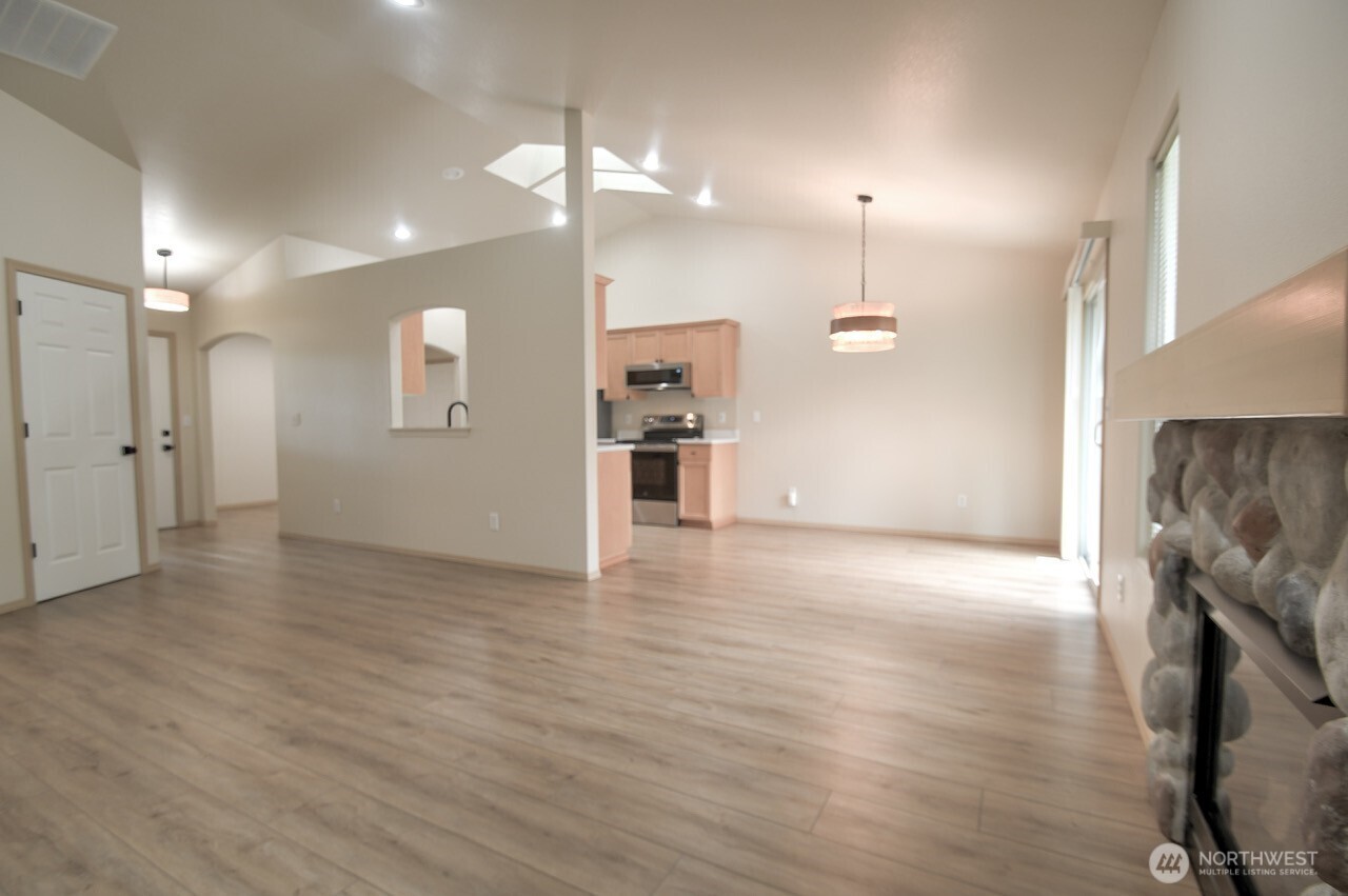 265 SE Valley View Way , Chehalis, WA 98532