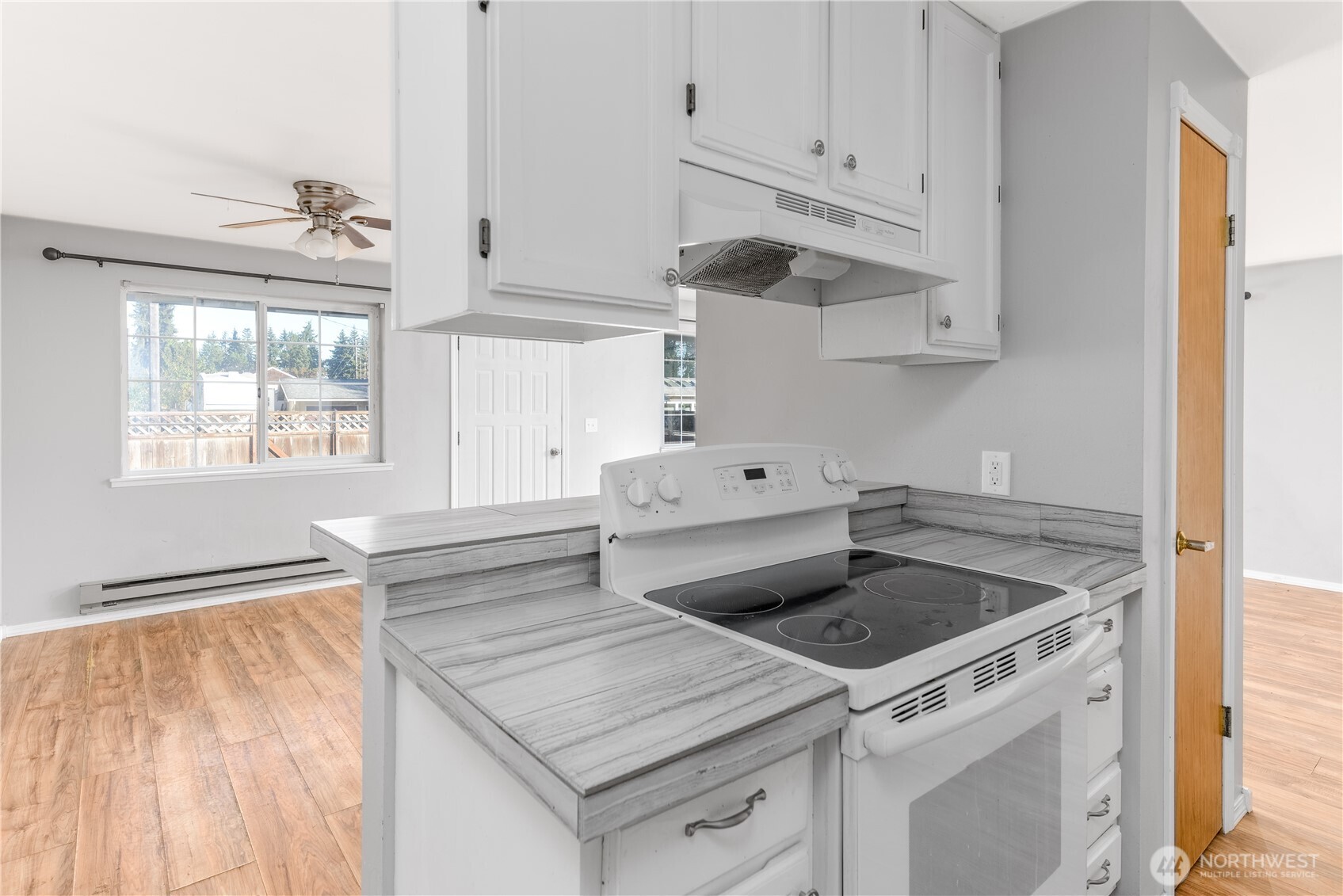 1014 W Spruce Street , Port Angeles, WA 98363