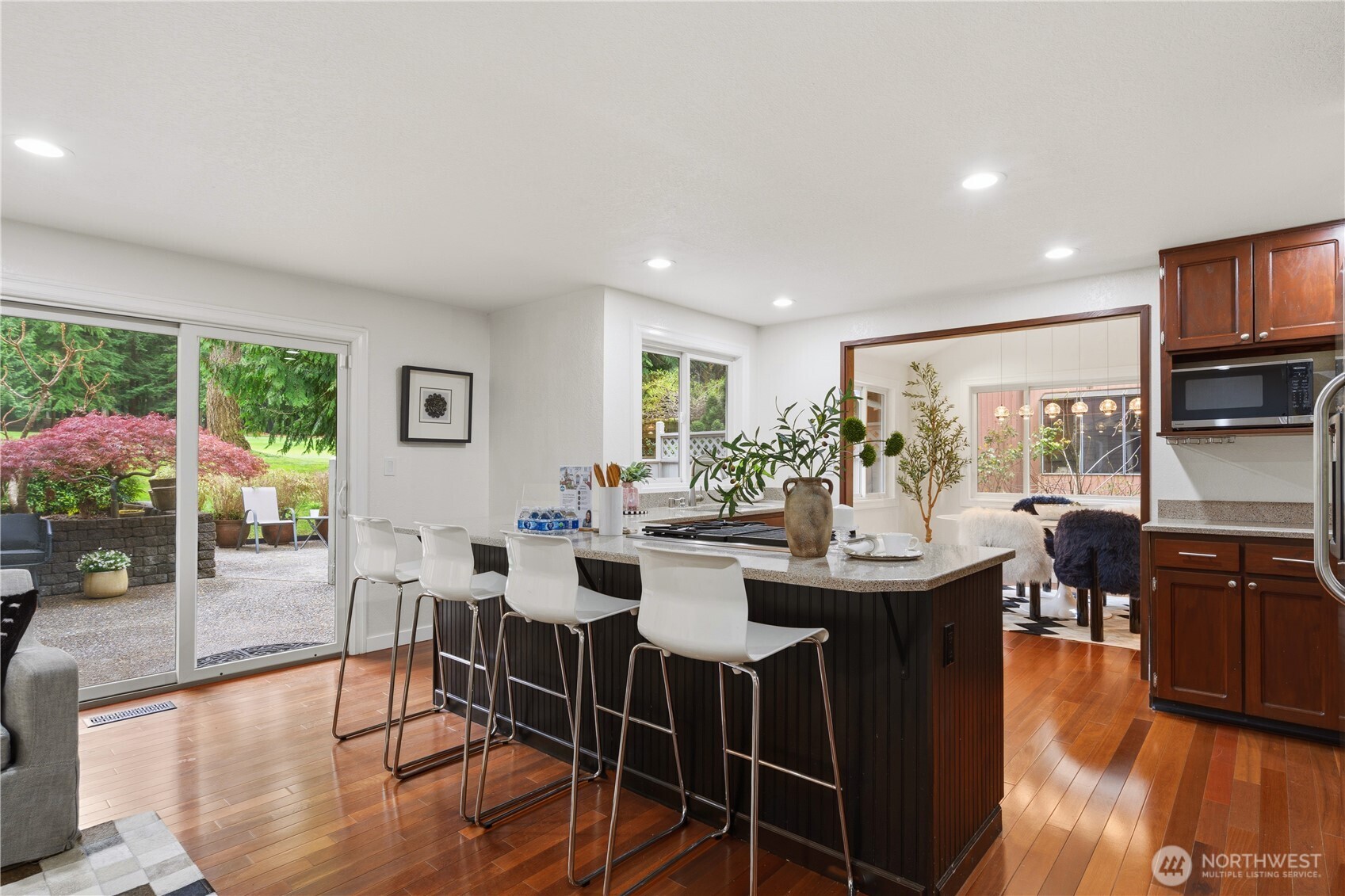 21633 NE 29th St , Sammamish, WA 98074